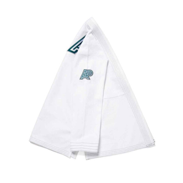 Albino y Preto, lote #106: Gi de BJJ clásico de tres colores con diseño en espiga, color BLANCO, “con bolsillos”